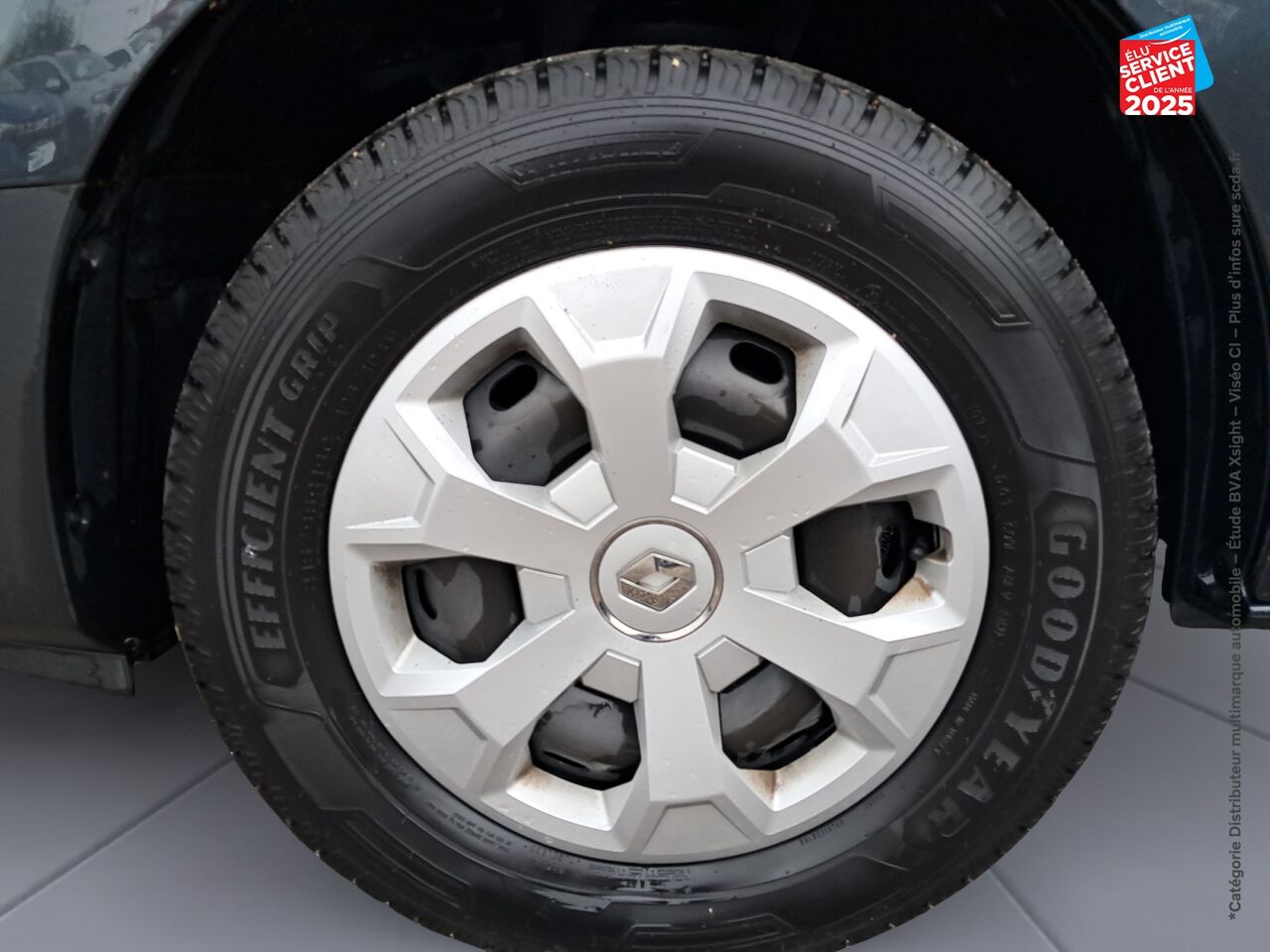 Véhicule d'occasion RENAULT TRAFIC COMBI L2 2.0 BLUE DCI 150CH SS ZEN 8 PLACES chez Renault Belfort