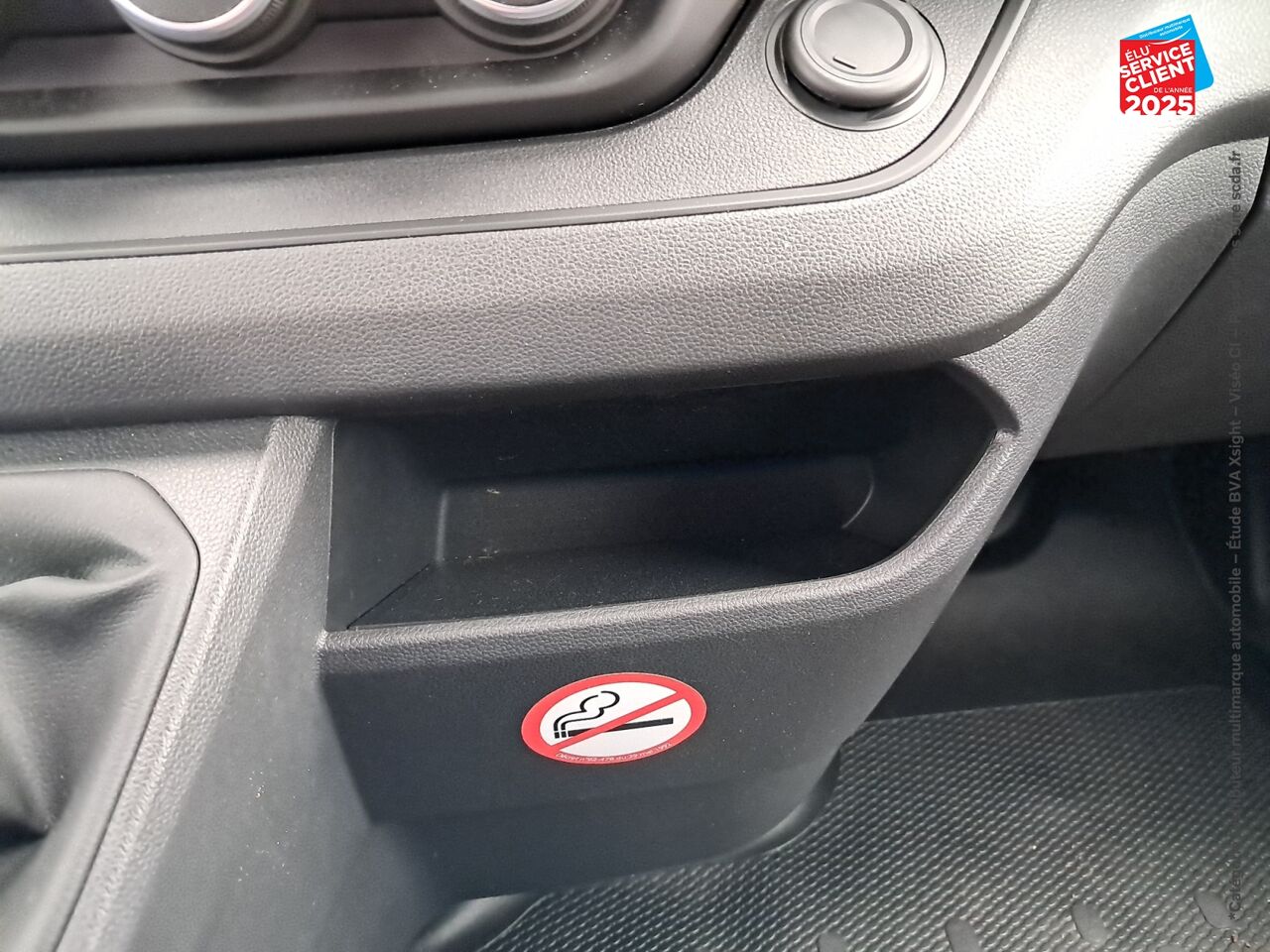 Véhicule d'occasion RENAULT TRAFIC COMBI L2 2.0 BLUE DCI 150CH SS ZEN 8 PLACES chez Renault Belfort