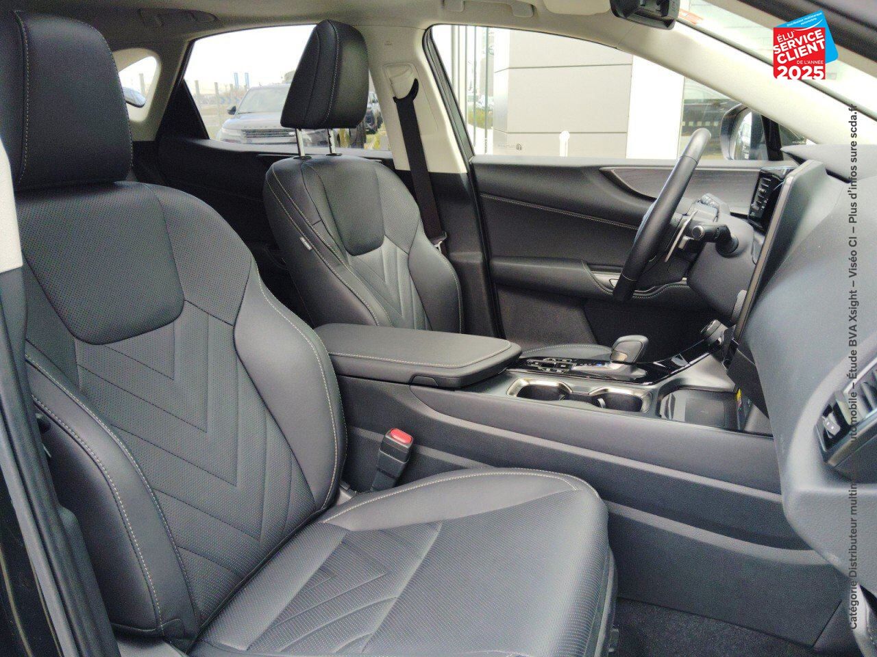 Véhicule d'occasion LEXUS NX 450H+ EXECUTIVE 4WD MY24 TOUVRANT SIEGES CHAUF/VENTIL/CUIR VOLANT CHAUF GPS CAMERA HUD chez BMW Colmar
