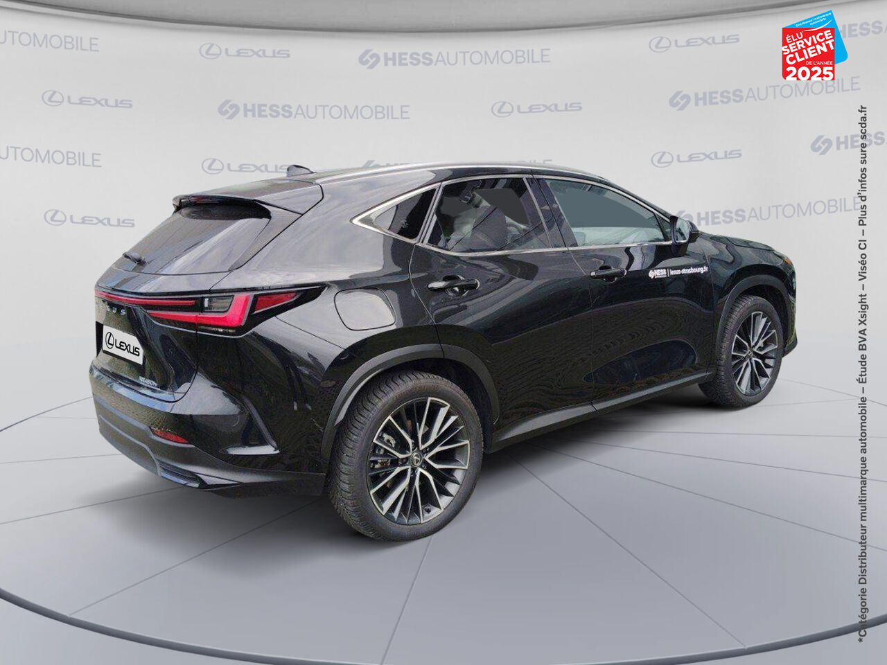 Véhicule d'occasion LEXUS NX 450H+ EXECUTIVE 4WD MY24 TOUVRANT SIEGES CHAUF/VENTIL/CUIR VOLANT CHAUF GPS CAMERA HUD chez BMW Colmar