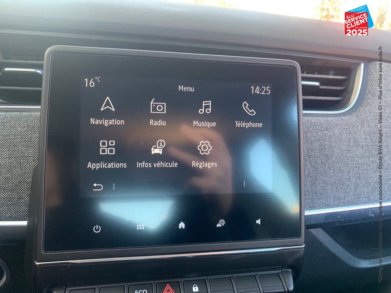 Véhicule d'occasion RENAULT ZOE INTENS CHARGE NORMALE R110 ACHAT INTEGRAL chez Nissan Haguenau