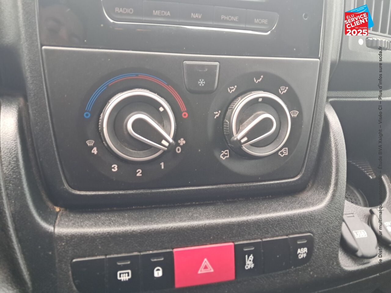 Véhicule d'occasion CITROEN JUMPER FG 30 L2H2 2.2 BLUEHDI 120 S/S DRIVER CAMERA chez Dacia Belfort