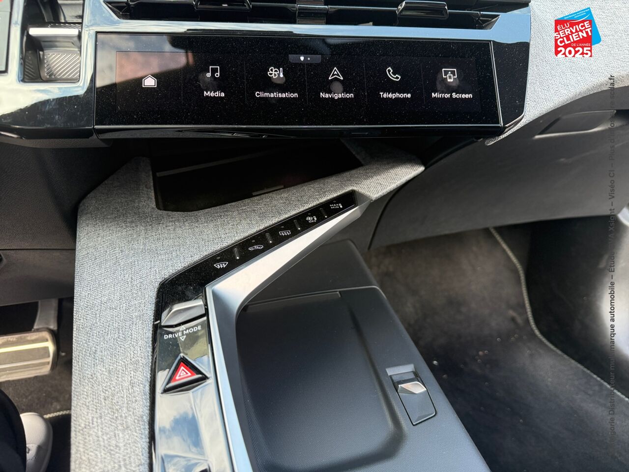 Véhicule d'occasion PEUGEOT 3008 ELECTRIQUE 210CH BATTERIE 73 KWH GT chez Hyundai Reims
