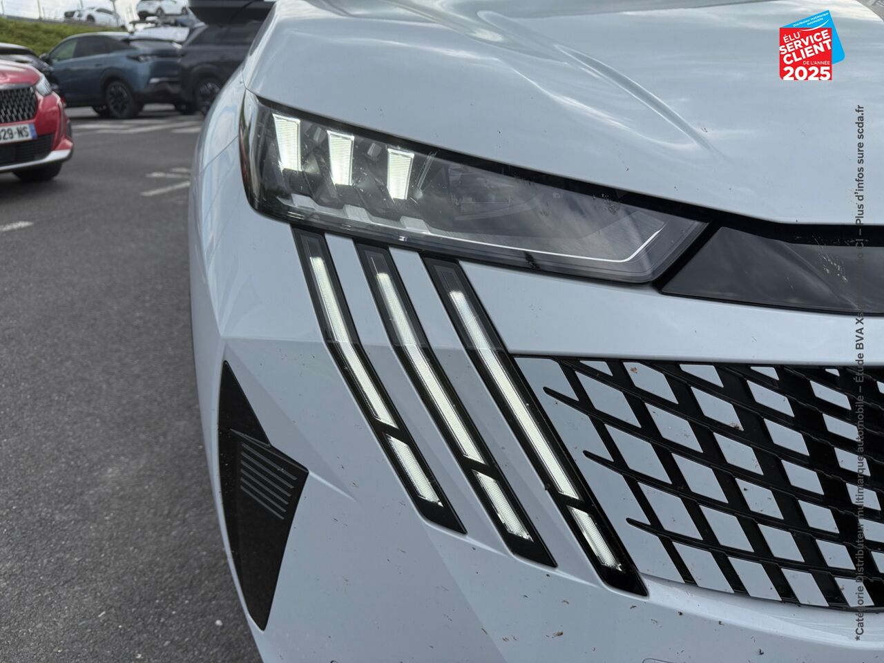 Véhicule d'occasion PEUGEOT 3008 ELECTRIQUE 210CH BATTERIE 73 KWH GT chez Hyundai Reims