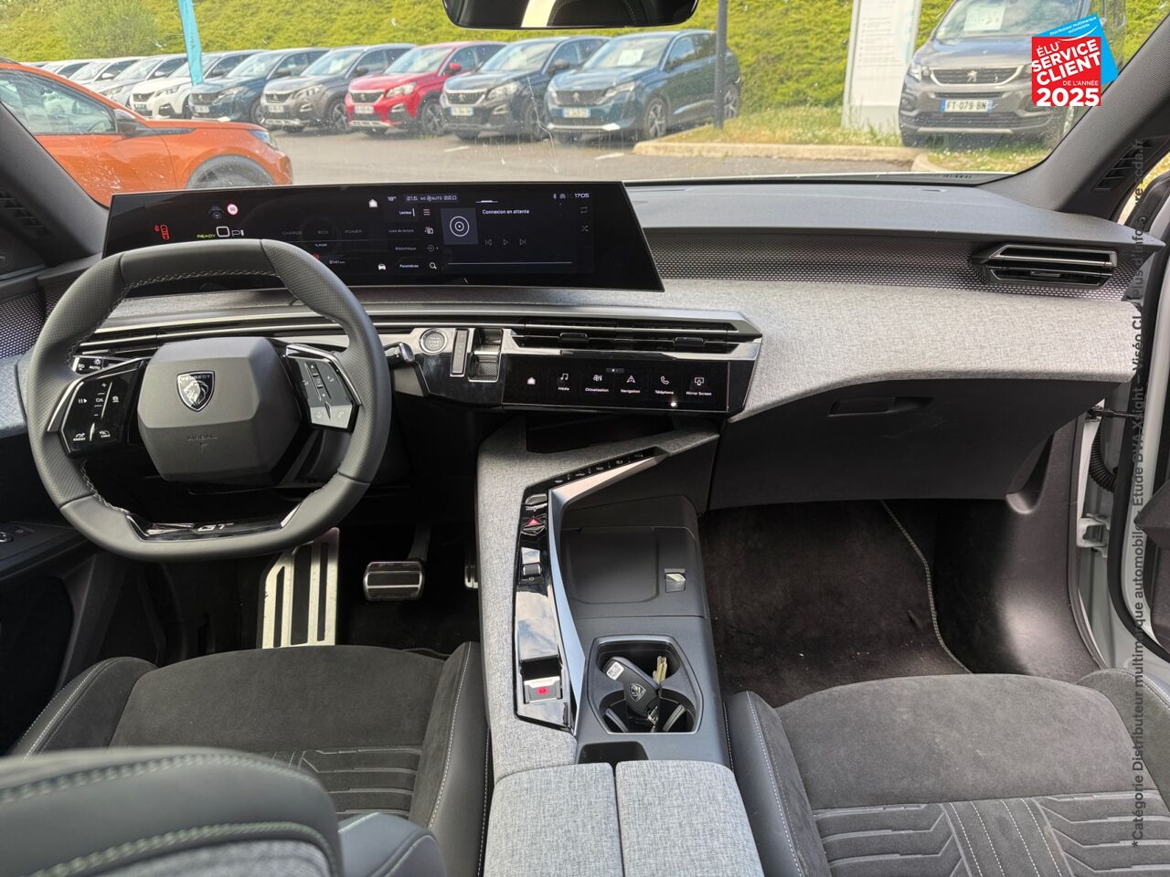 Véhicule d'occasion PEUGEOT 3008 ELECTRIQUE 210CH BATTERIE 73 KWH GT chez Hyundai Reims