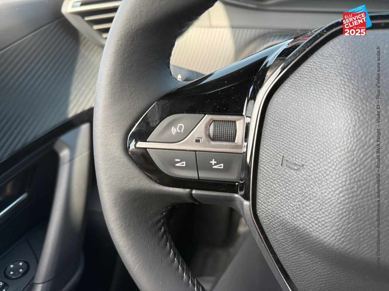 Véhicule d'occasion PEUGEOT 2008 1.2 PURETECH 100CH SS ACTIVE chez Renault Saint-Louis