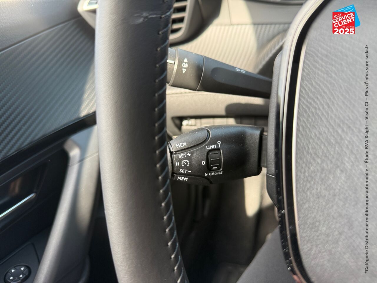 Véhicule d'occasion PEUGEOT 2008 1.2 PURETECH 100CH SS ACTIVE chez Renault Saint-Louis