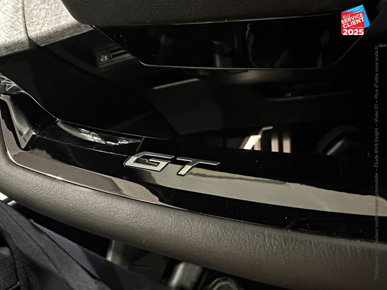 chez Peugeot Charleville