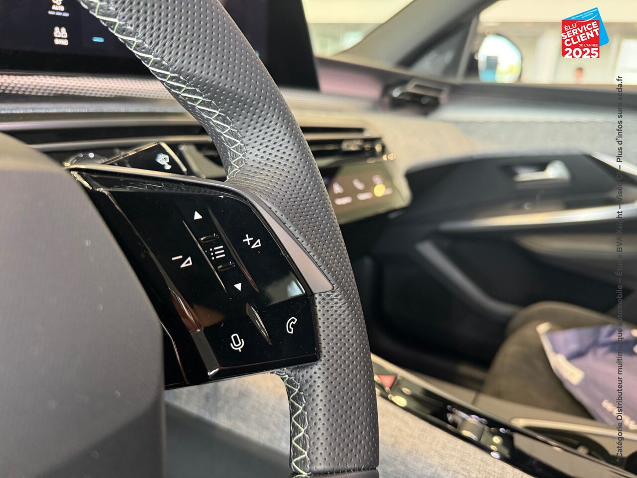 Véhicule neuf PEUGEOT 3008 1.2 HYBRID 136CH GT E-DCS6 chez Peugeot Reims