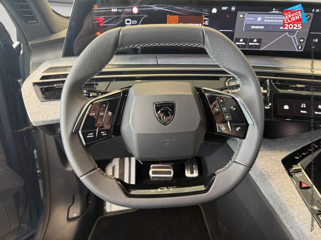 Véhicule neuf PEUGEOT 3008 1.2 HYBRID 136CH GT E-DCS6 chez Peugeot Reims