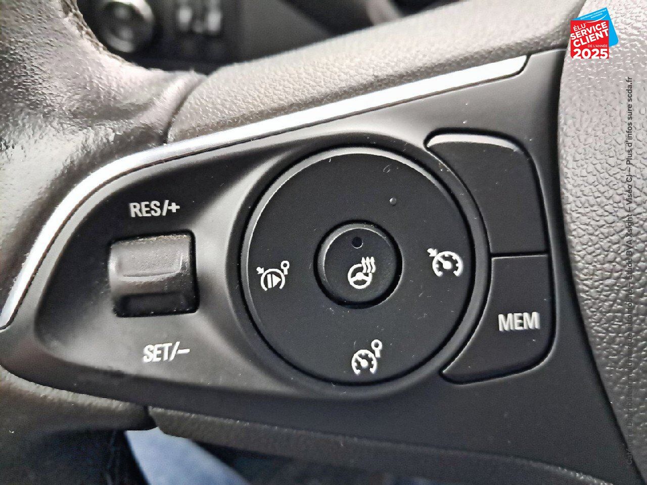 Véhicule d'occasion OPEL CROSSLAND X 1.2 TURBO 110CH INNOVATION BVA EURO 6D-T chez Opel Saint-Dizier