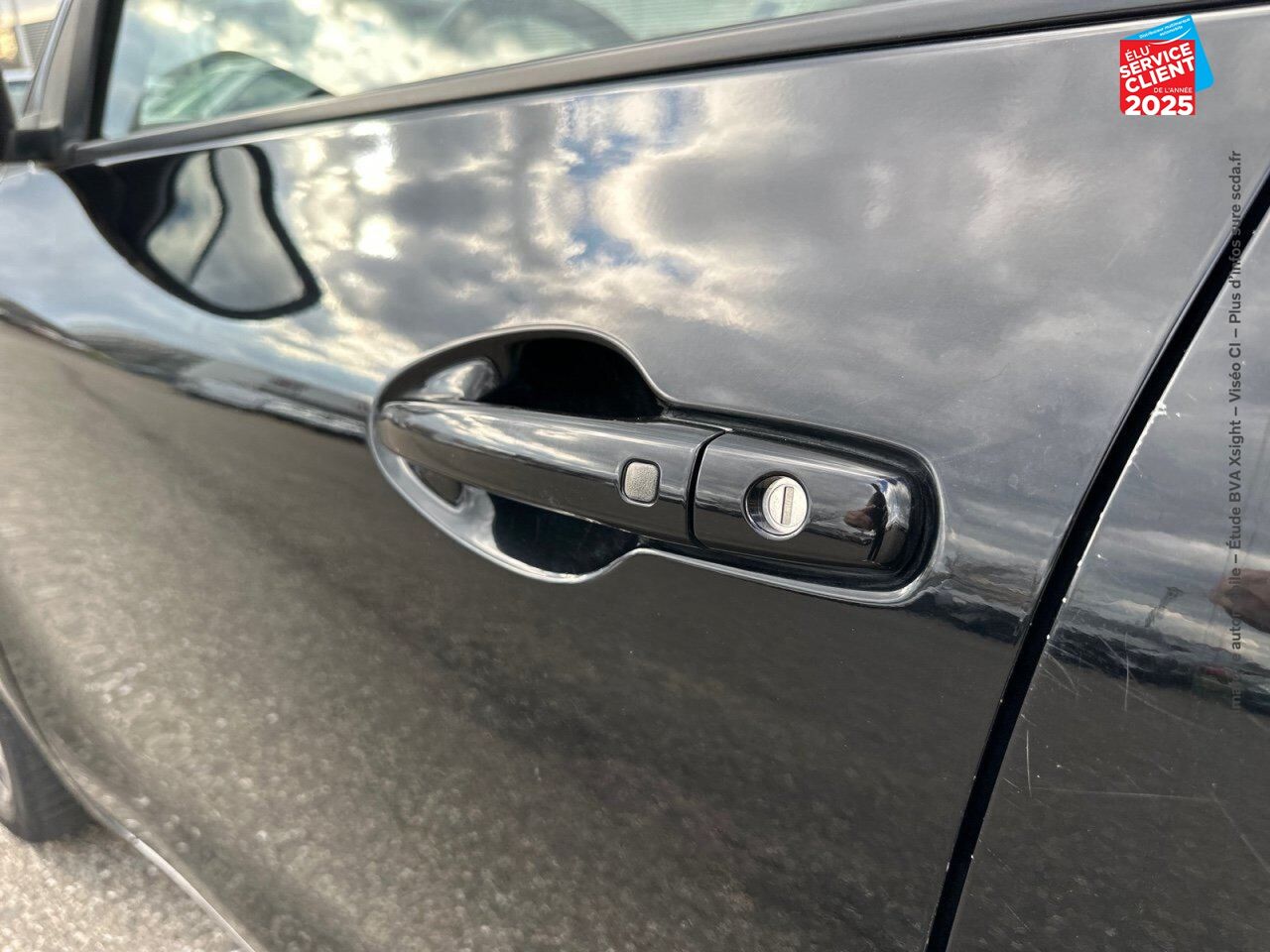 Véhicule d'occasion SUZUKI SWIFT 1.0 BOOSTERJET 111CH PACK AUTO EURO6D-T chez Opel Saint-Dizier