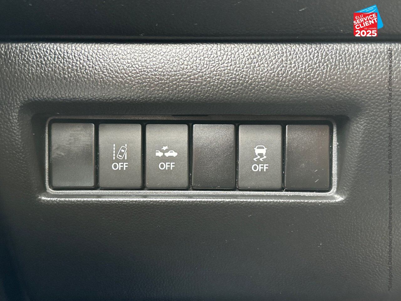 Véhicule d'occasion SUZUKI SWIFT 1.0 BOOSTERJET 111CH PACK AUTO EURO6D-T chez Opel Saint-Dizier