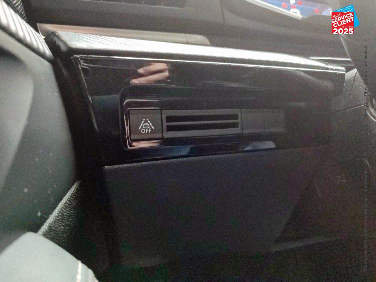 Véhicule d'occasion PEUGEOT 508 PURETECH 180CH S/S GT LINE EAT8 GPS CAMERA CARPLAY chez Hyundai Chalons