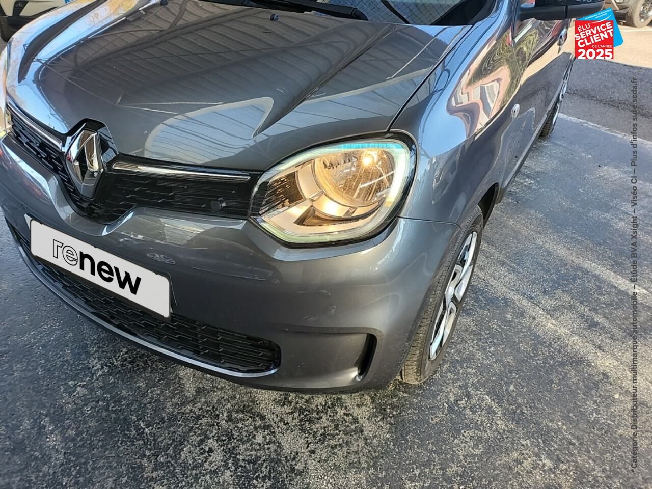 Véhicule d'occasion RENAULT TWINGO E-TECH ELECTRIC EQUILIBRE R80 ACHAT INTEGRAL chez Opel Charleville