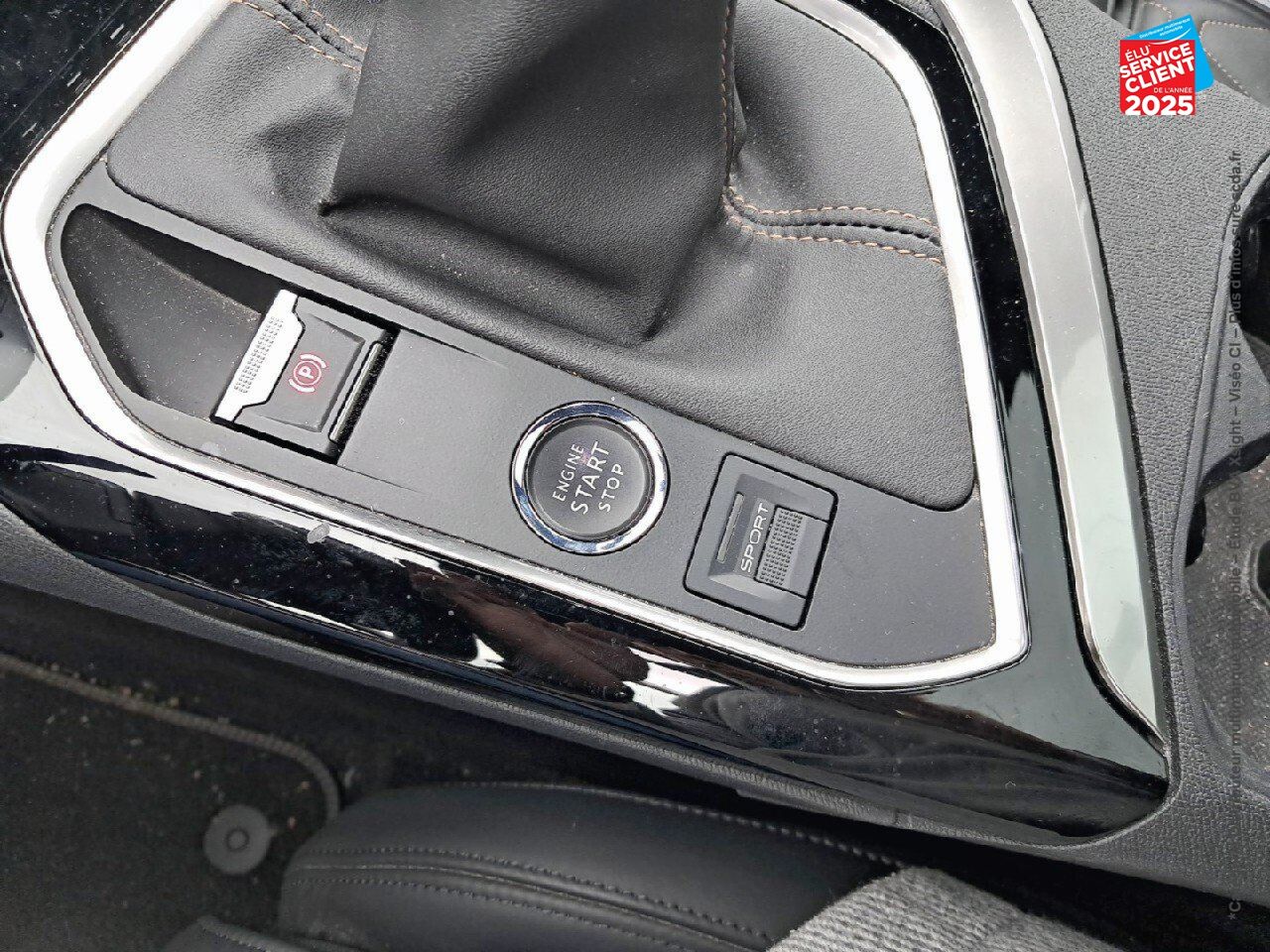 Véhicule d'occasion PEUGEOT 3008 1.2 PURETECH 130CH E6.C GT LINE SS chez Hyundai Chalons