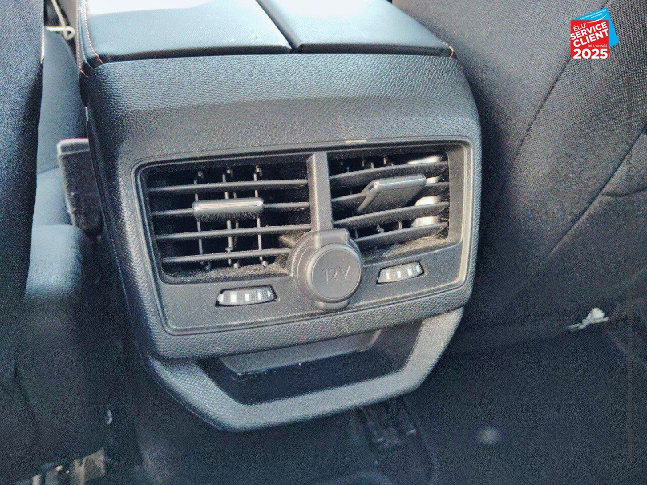 Véhicule d'occasion PEUGEOT 3008 1.2 PURETECH 130CH ACTIVE BUSINESS S/S EAT6 GPS chez Hyundai Epernay