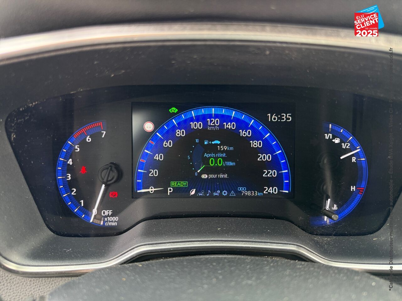 Véhicule d'occasion TOYOTA COROLLA TOURING SPT 122H DYNAMIC BUSINESS SIEGES CHAUF GPS CAMERA chez Toyota Besançon