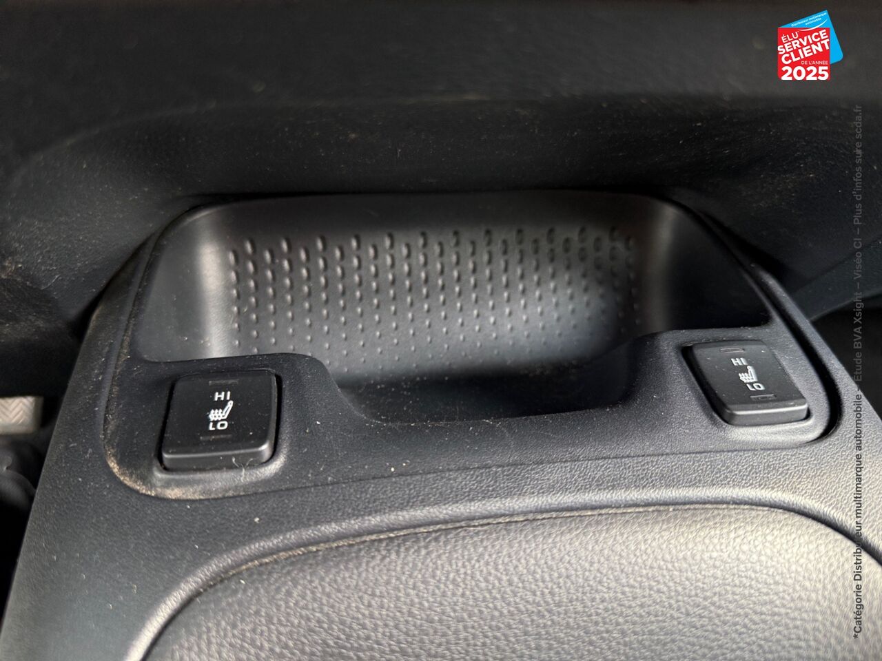 Véhicule d'occasion TOYOTA COROLLA TOURING SPT 122H DYNAMIC BUSINESS SIEGES CHAUF GPS CAMERA chez Toyota Besançon