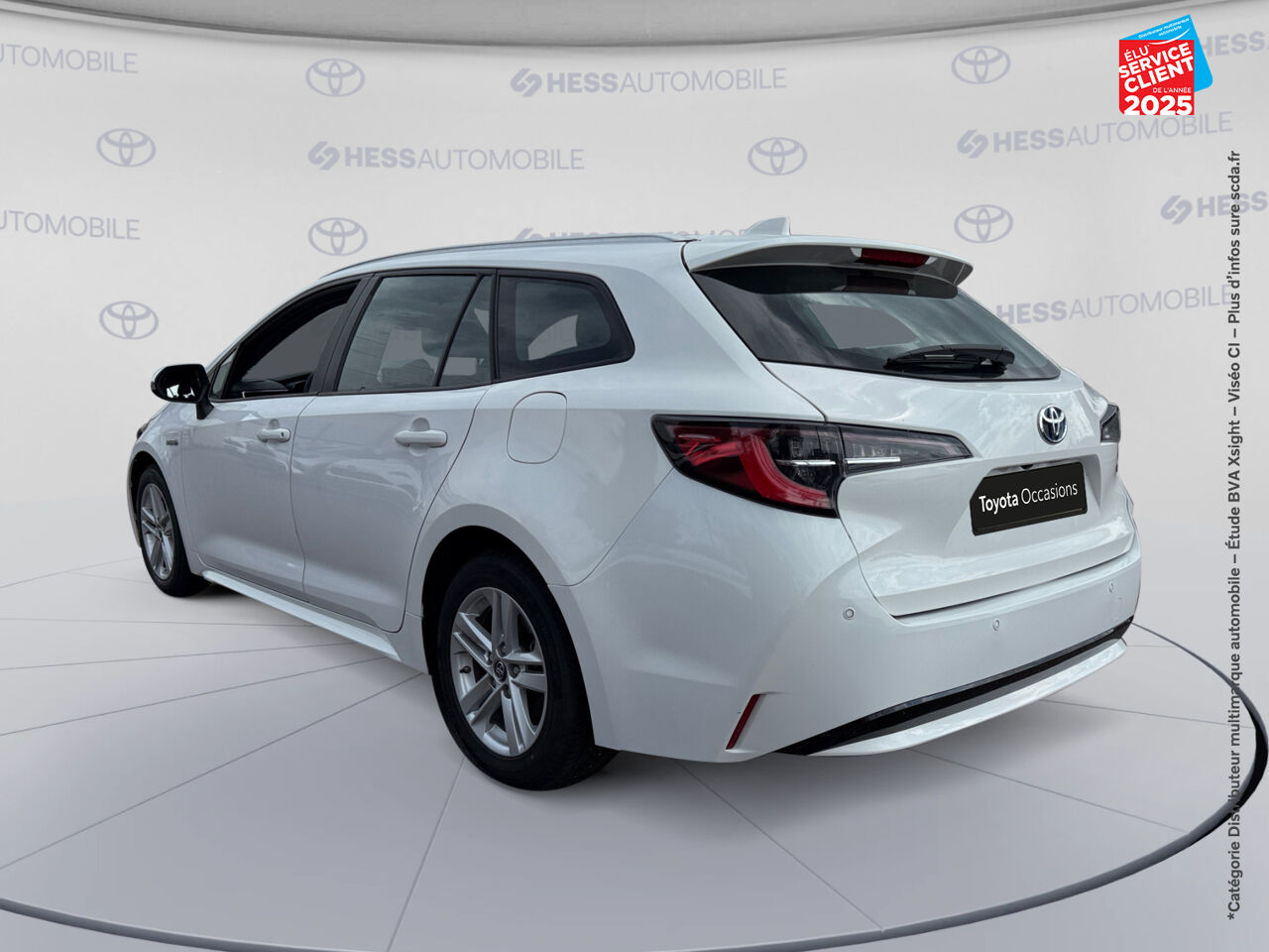 Véhicule d'occasion TOYOTA COROLLA TOURING SPT 122H DYNAMIC BUSINESS SIEGES CHAUF GPS CAMERA chez Toyota Besançon