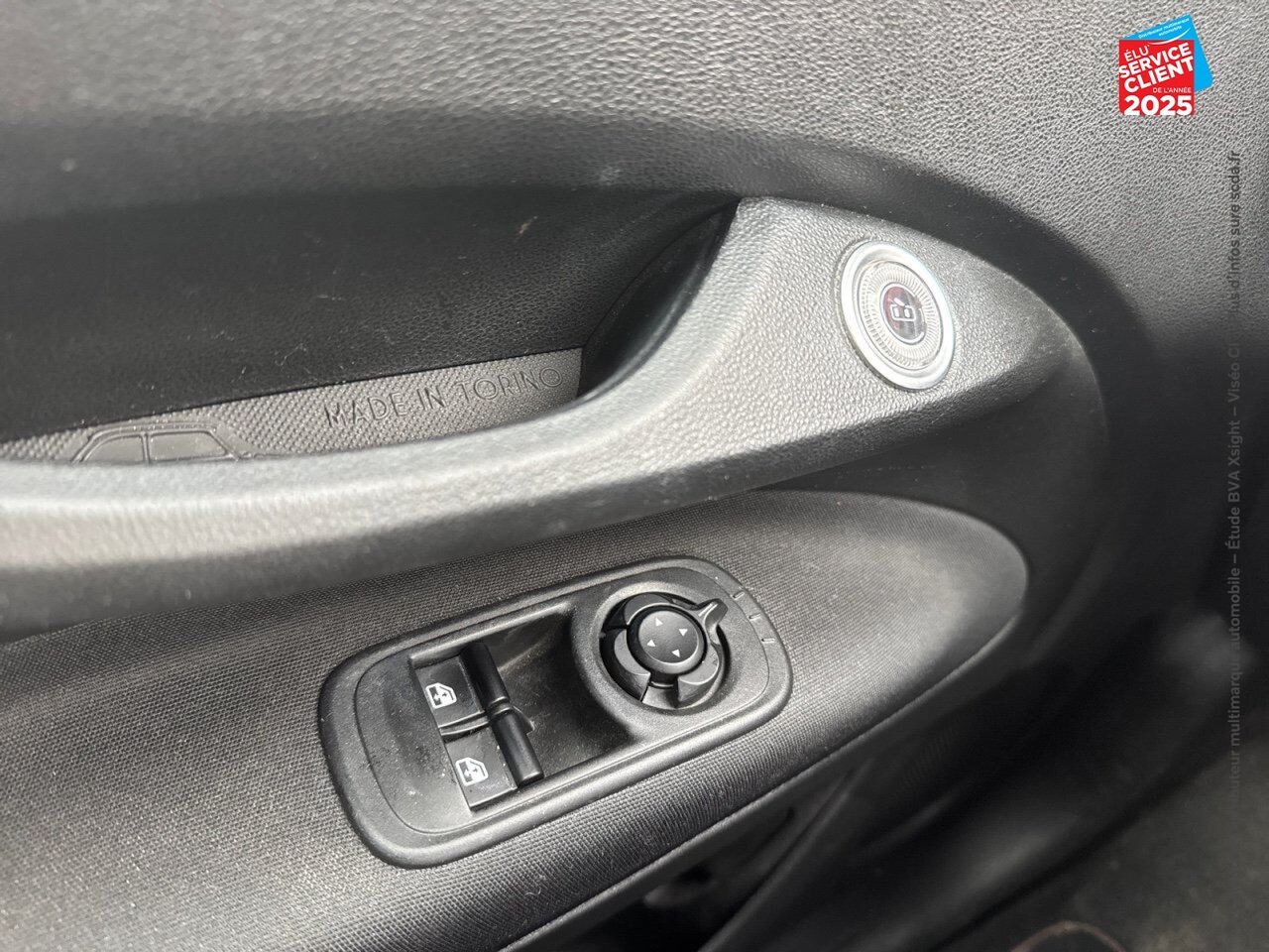 Véhicule d'occasion FIAT 500 E 95CH RED MY23 CAMERA CARPLAY chez Renault Colmar