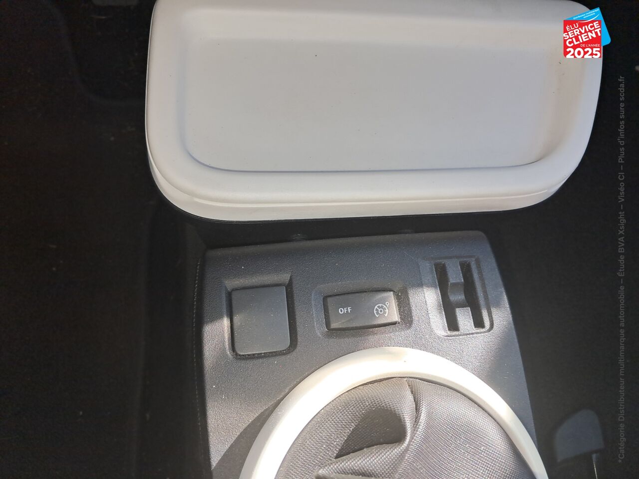 Véhicule d'occasion RENAULT TWINGO 1.0 SCE 70CH LIMITED 2017 BOITE COURTE chez Renault Sélestat