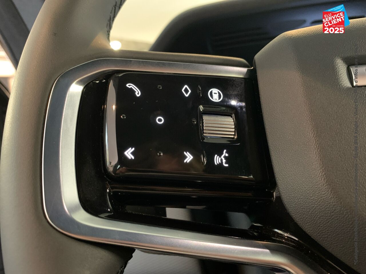 Véhicule d'occasion LAND-ROVER DISCOVERY SPORT 1.5 P300E 309CH DYNAMIC SE chez BMW Besançon
