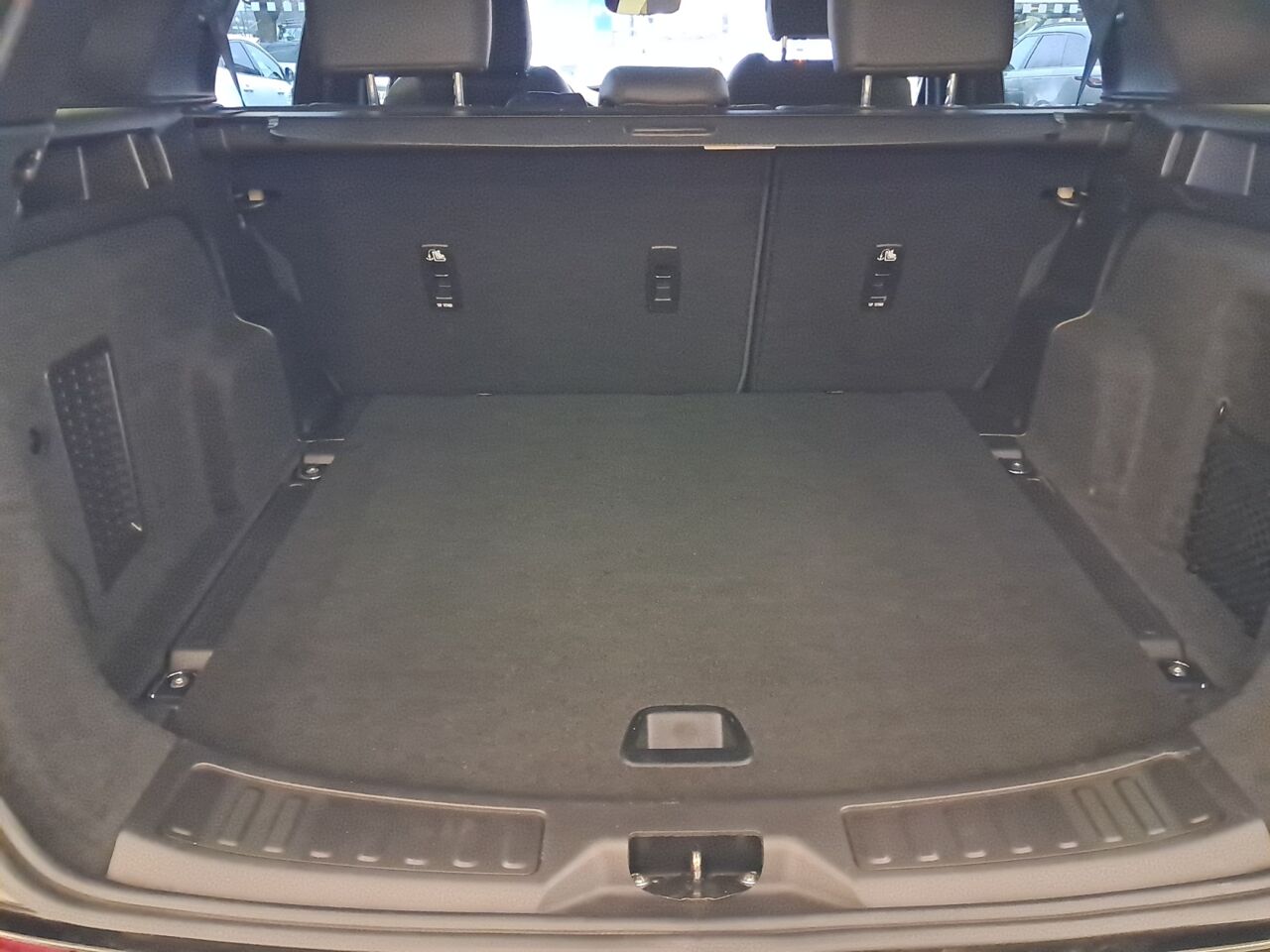 chez Land Rover Strasbourg