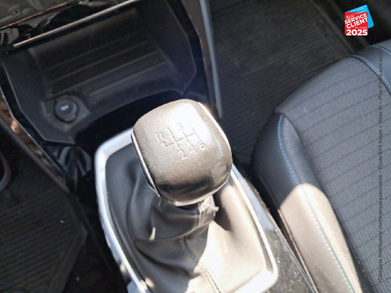 Véhicule d'occasion PEUGEOT 208 1.2 PURETECH 100CH S/S ALLURE CARPLAY chez Peugeot Charleville