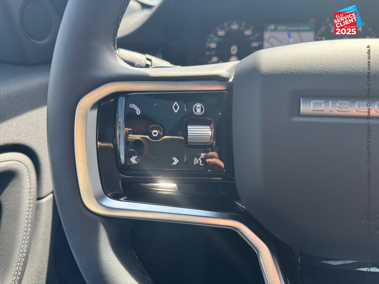 Véhicule d'occasion LAND-ROVER DISCOVERY SPORT 1.5 P300E 309CH DYNAMIC SE chez Toyota Verdun