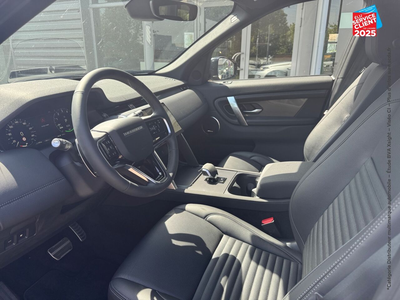Véhicule d'occasion LAND-ROVER DISCOVERY SPORT 1.5 P300E 309CH DYNAMIC SE chez Toyota Verdun