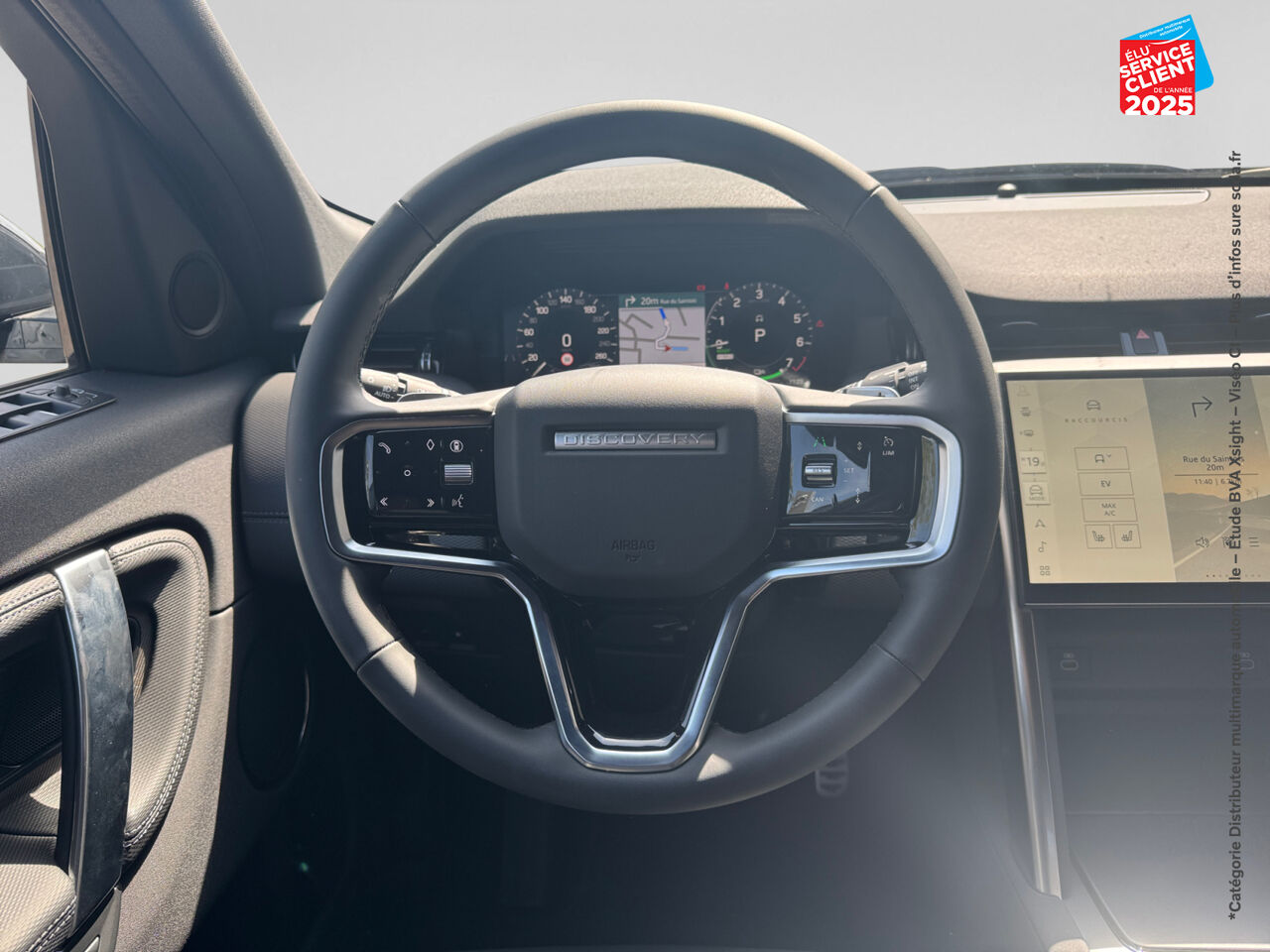 Véhicule d'occasion LAND-ROVER DISCOVERY SPORT 1.5 P300E 309CH DYNAMIC SE chez Toyota Verdun