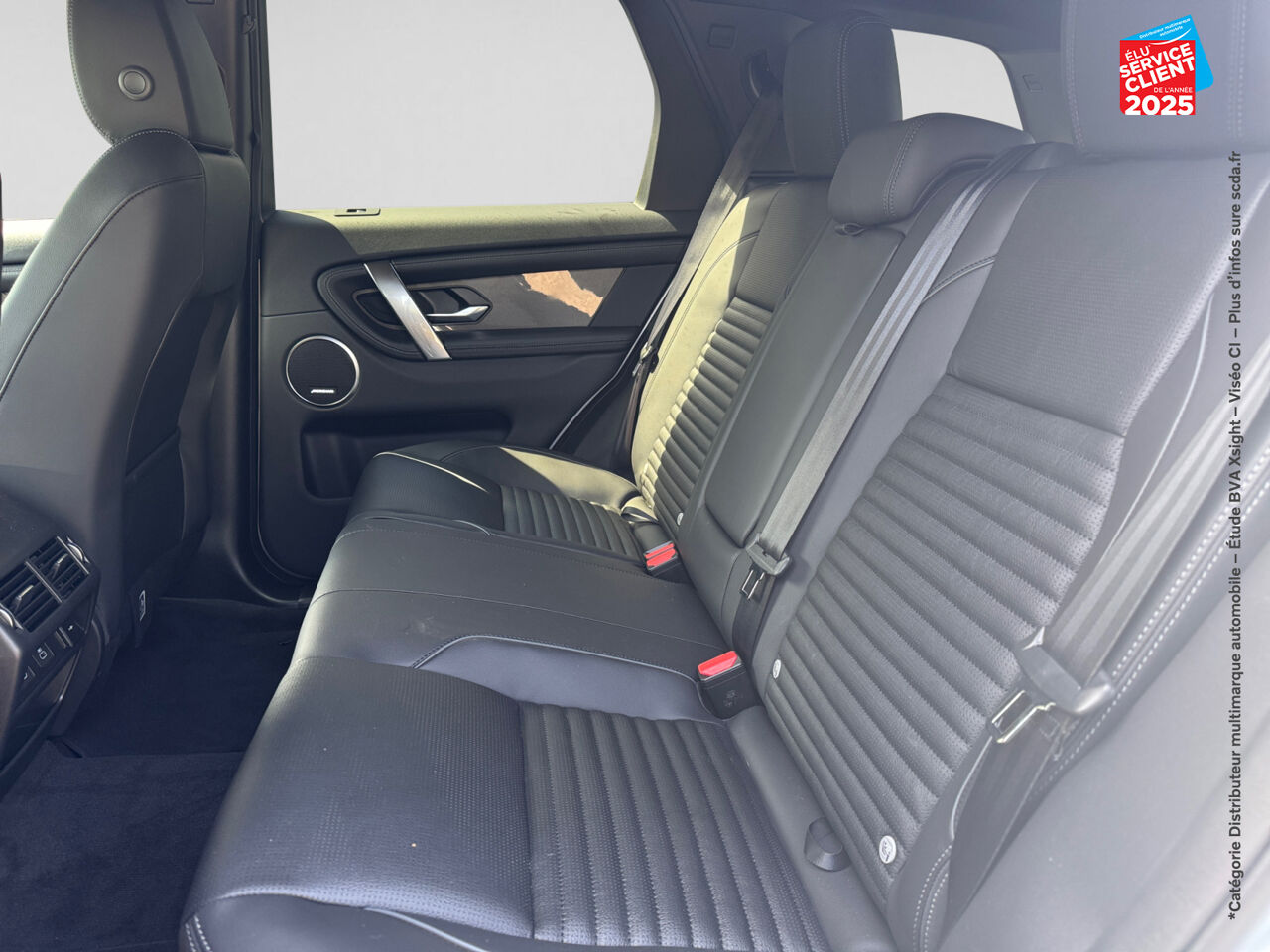 Véhicule d'occasion LAND-ROVER DISCOVERY SPORT 1.5 P300E 309CH DYNAMIC SE chez Toyota Verdun