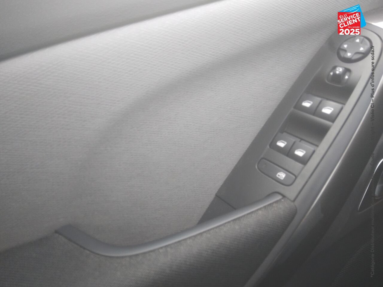 Véhicule d'occasion CITROEN C4 PICASSO PURETECH 130CH SHINE S/S CAMERA GPS chez Renault Saint-Louis