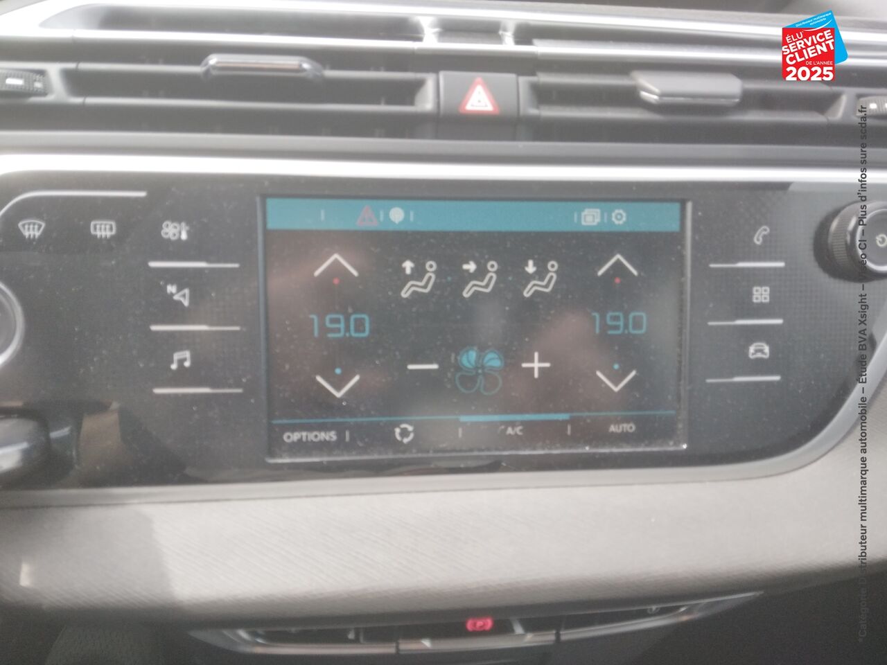 Véhicule d'occasion CITROEN C4 PICASSO PURETECH 130CH SHINE S/S CAMERA GPS chez Renault Saint-Louis