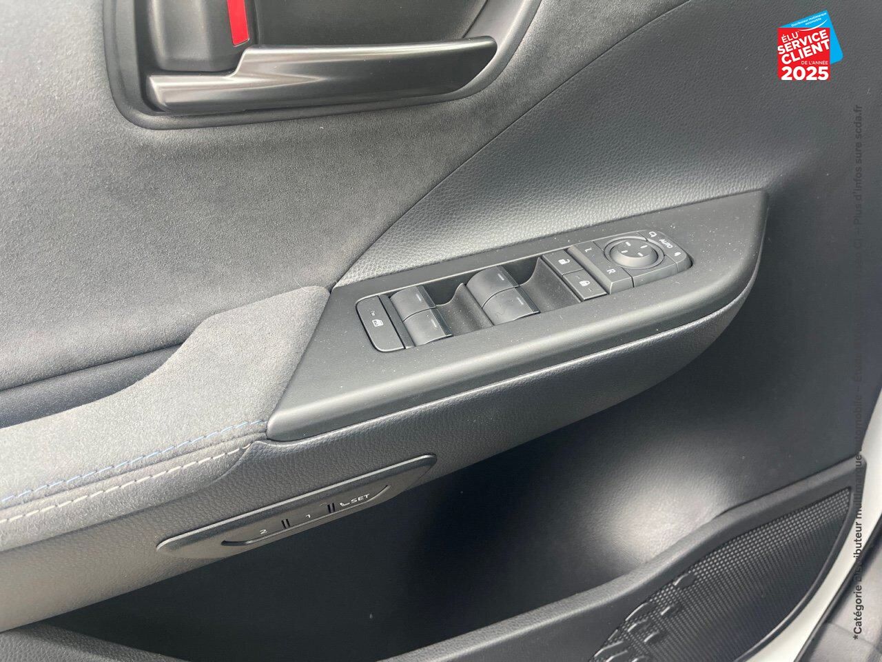 Véhicule neuf TOYOTA C-HR 2.0 HYBRIDE RECHARGEABLE 225CH COLLECTION NG23 chez Toyota Forbach
