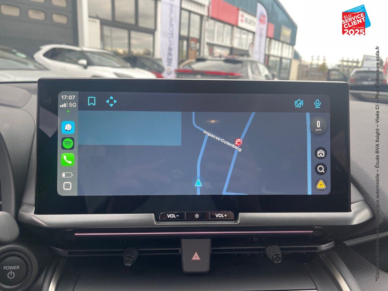 Véhicule neuf TOYOTA C-HR 2.0 HYBRIDE RECHARGEABLE 225CH COLLECTION NG23 chez Toyota Forbach