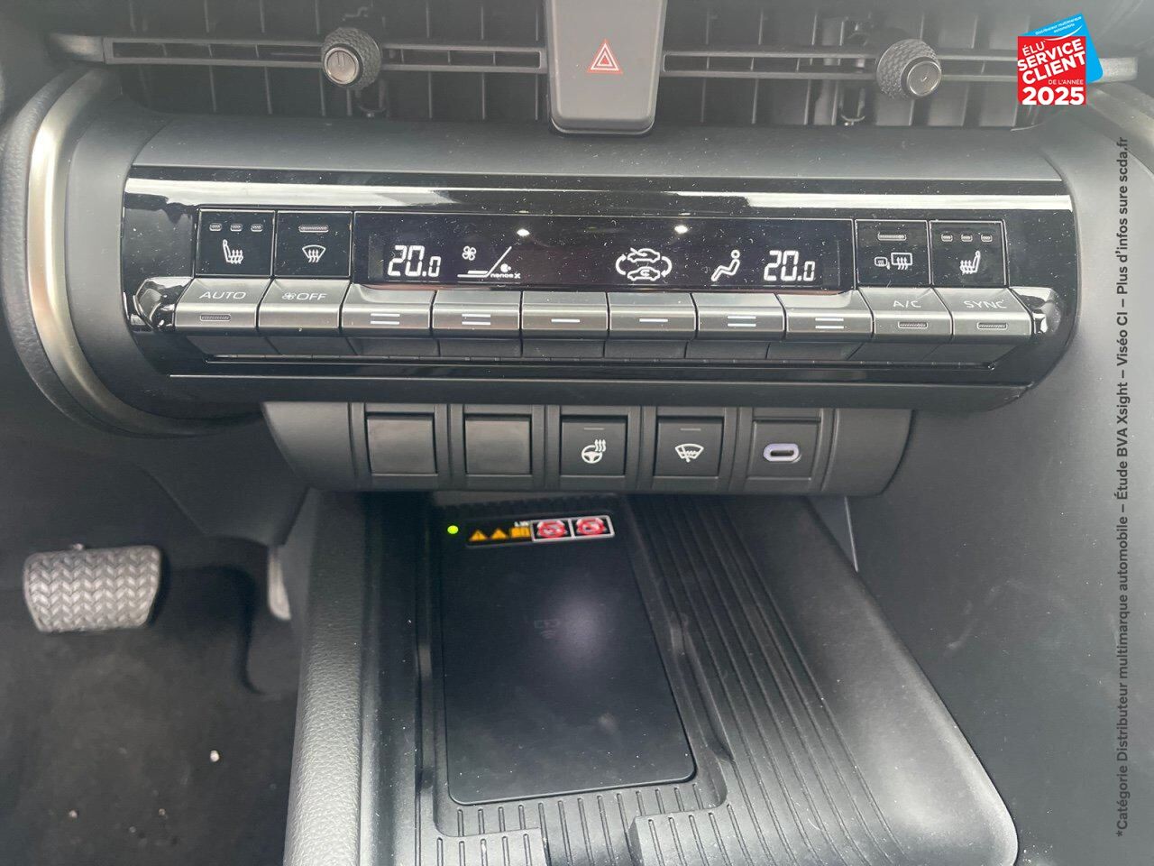 Véhicule neuf TOYOTA C-HR 2.0 HYBRIDE RECHARGEABLE 225CH COLLECTION NG23 chez Toyota Forbach