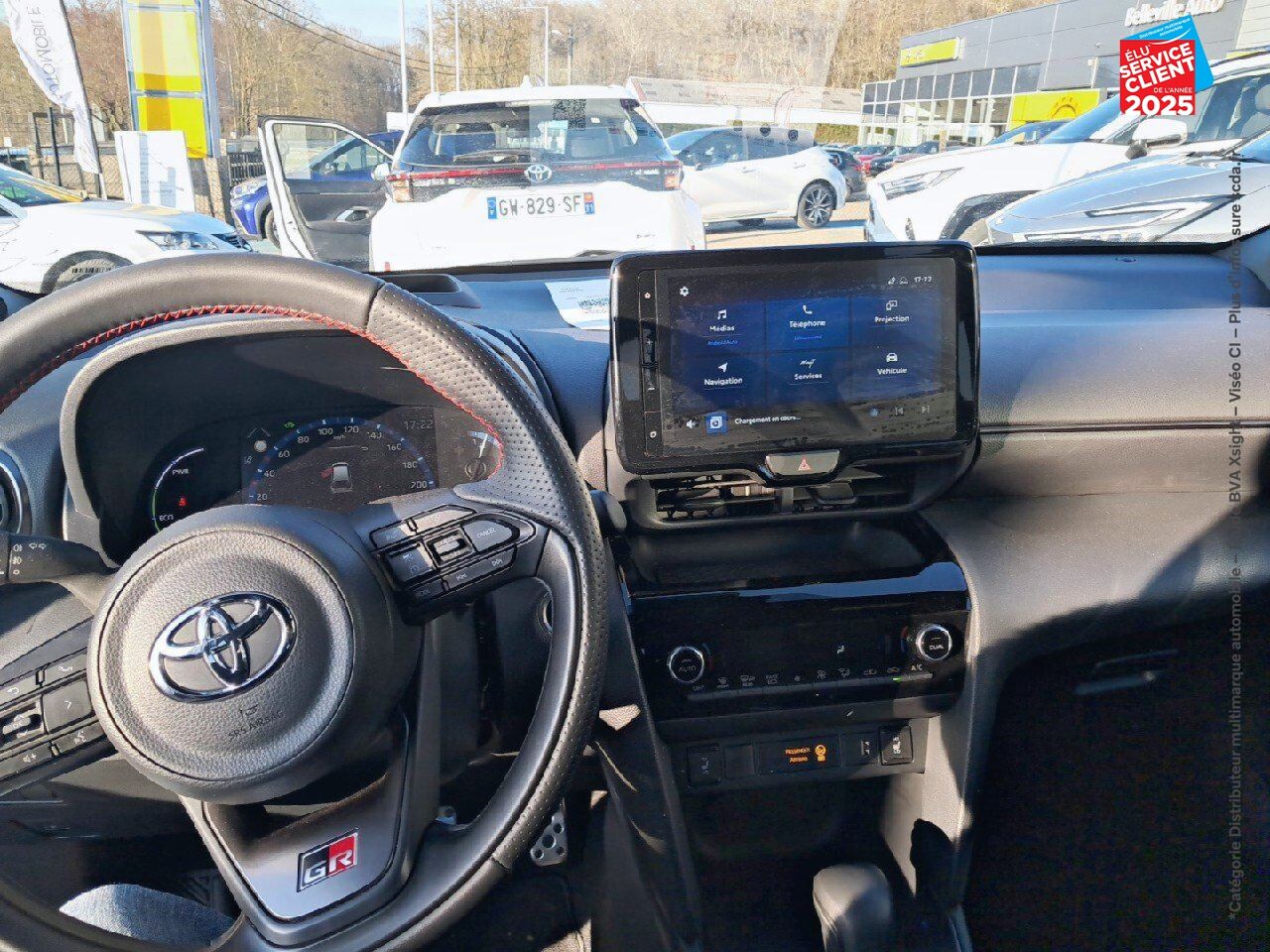 Véhicule d'occasion TOYOTA YARIS CROSS 116H GR SPORT MY22 SIEGES CHAUF CARPLAY chez Toyota Thionville