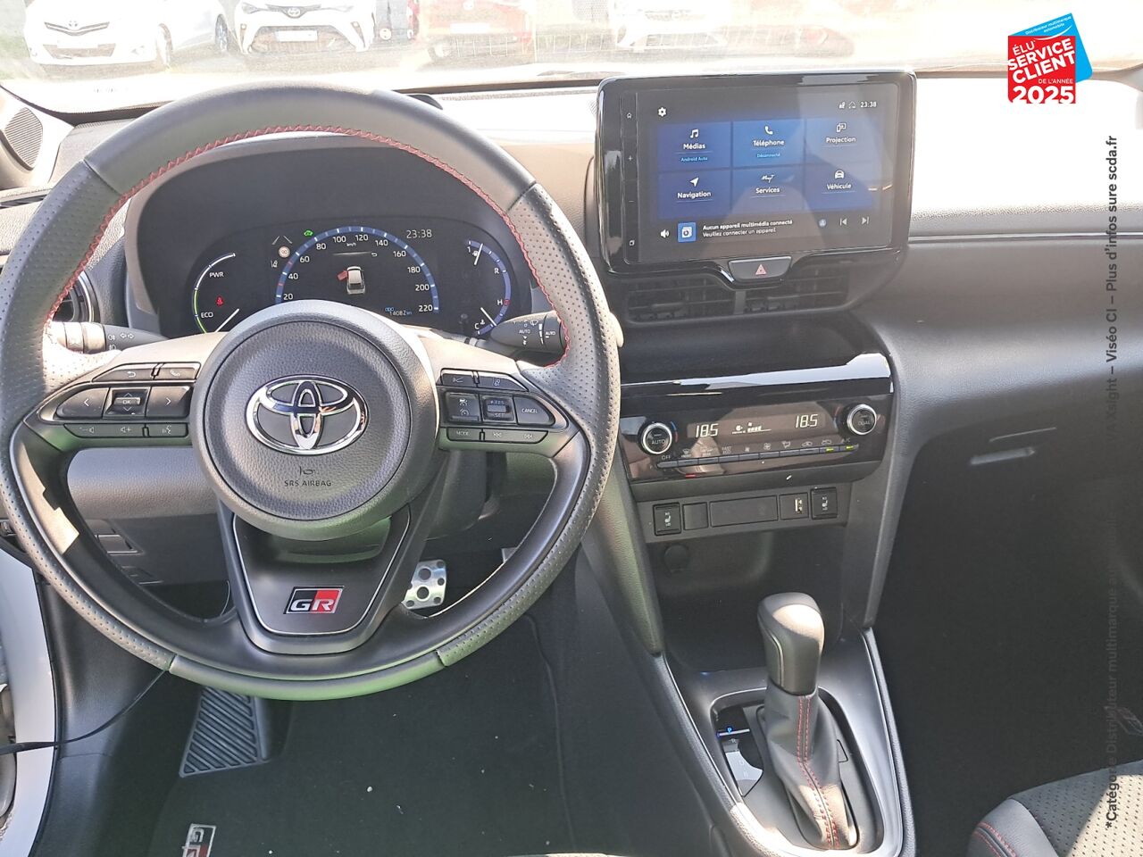 Véhicule d'occasion TOYOTA YARIS CROSS 116H GR SPORT MY22 SIEGES CHAUF CARPLAY chez Toyota Thionville