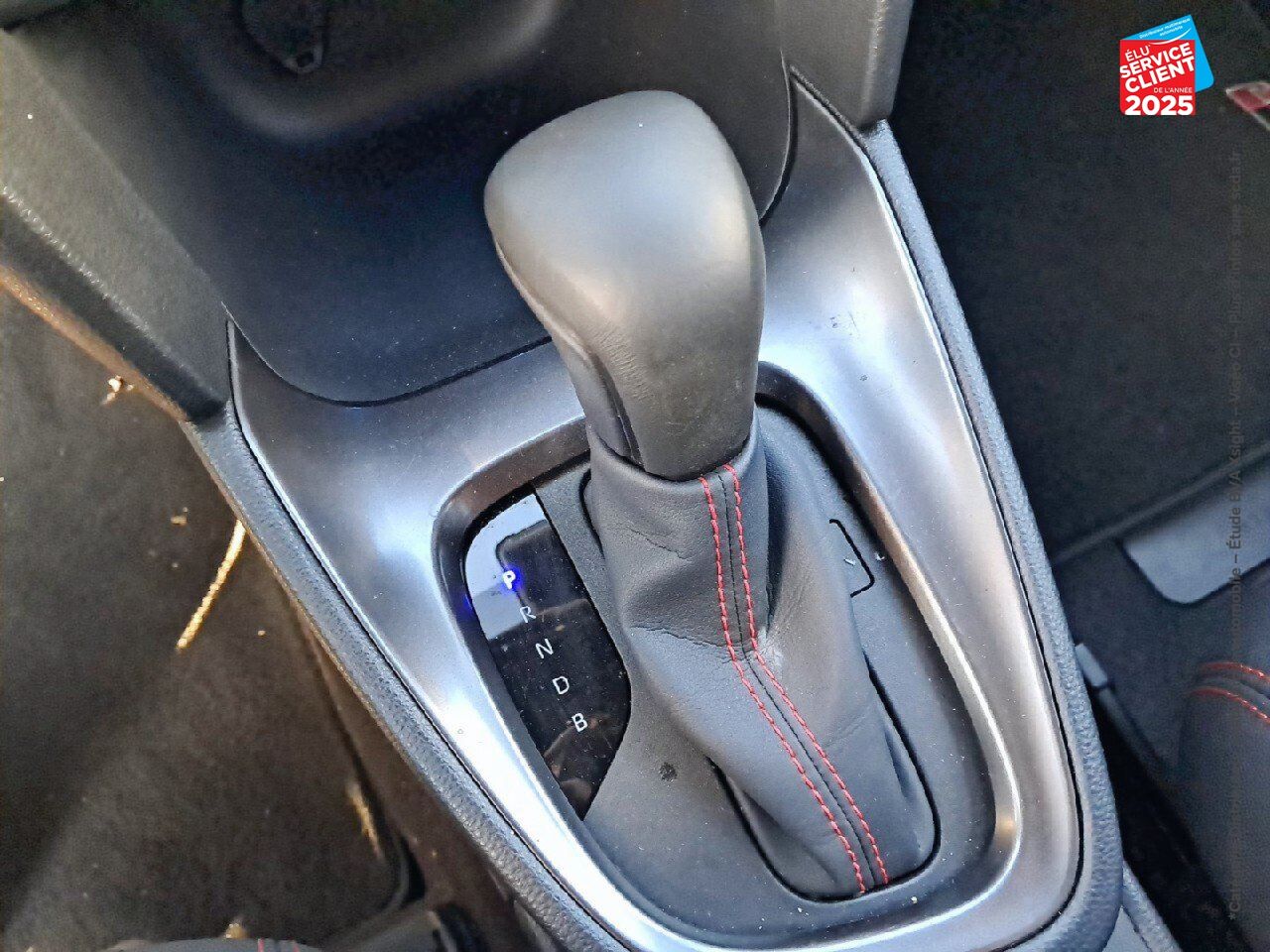 Véhicule d'occasion TOYOTA YARIS CROSS 116H GR SPORT MY22 SIEGES CHAUF CARPLAY chez Toyota Thionville