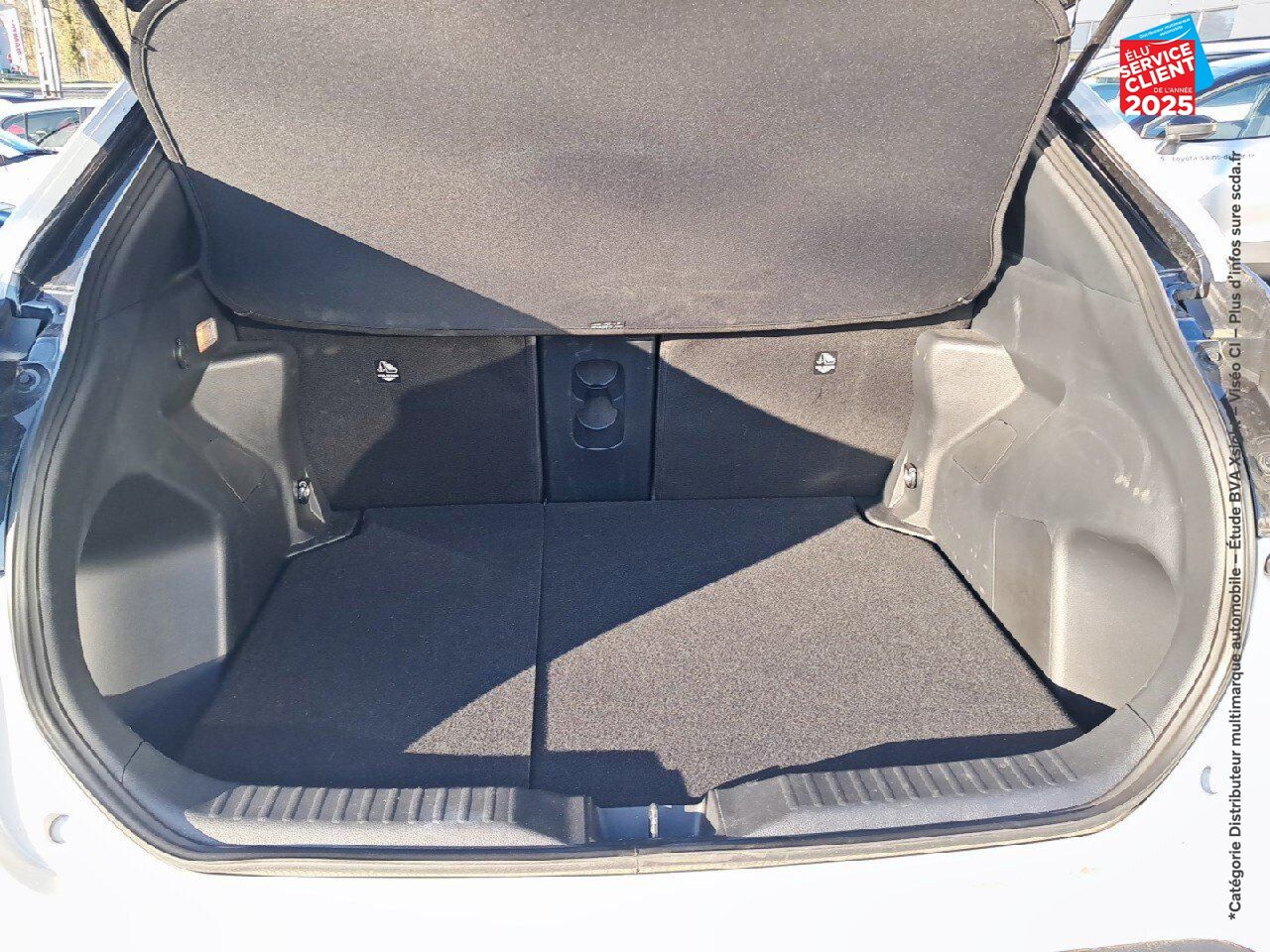 Véhicule d'occasion TOYOTA YARIS CROSS 116H GR SPORT MY22 SIEGES CHAUF CARPLAY chez Toyota Thionville