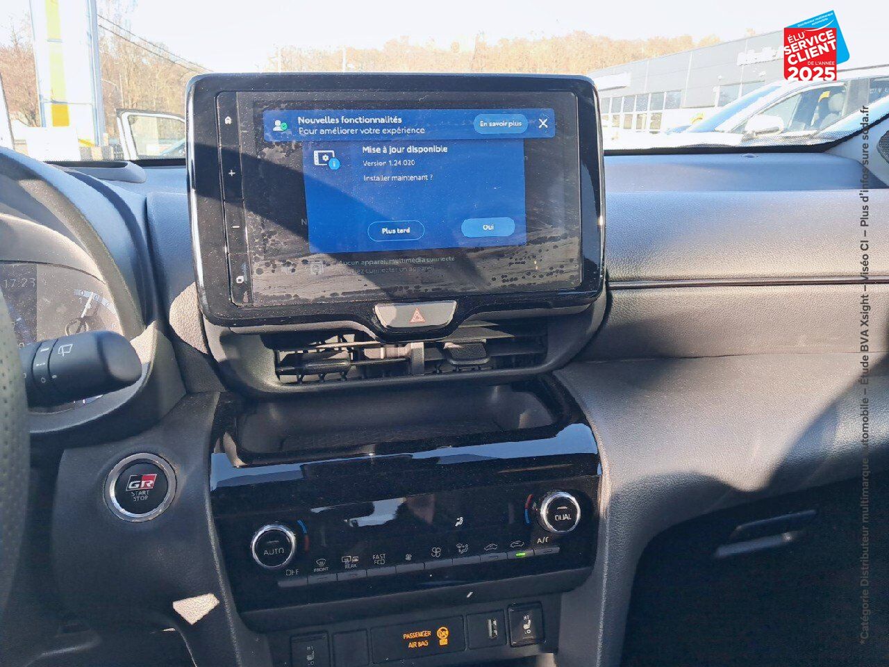 Véhicule d'occasion TOYOTA YARIS CROSS 116H GR SPORT MY22 SIEGES CHAUF CARPLAY chez Toyota Thionville