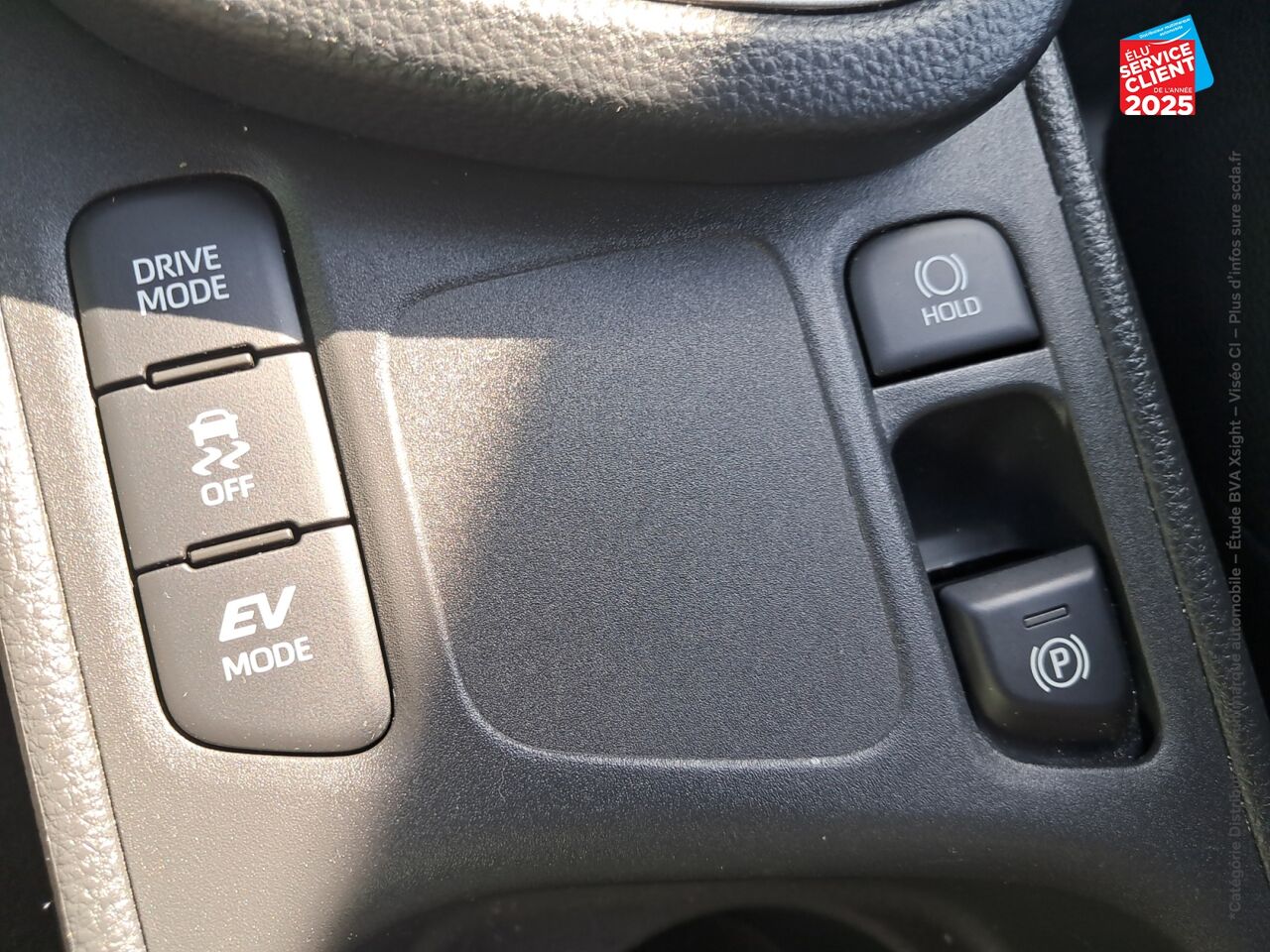 Véhicule d'occasion TOYOTA YARIS CROSS 116H GR SPORT MY22 SIEGES CHAUF CARPLAY chez Toyota Thionville