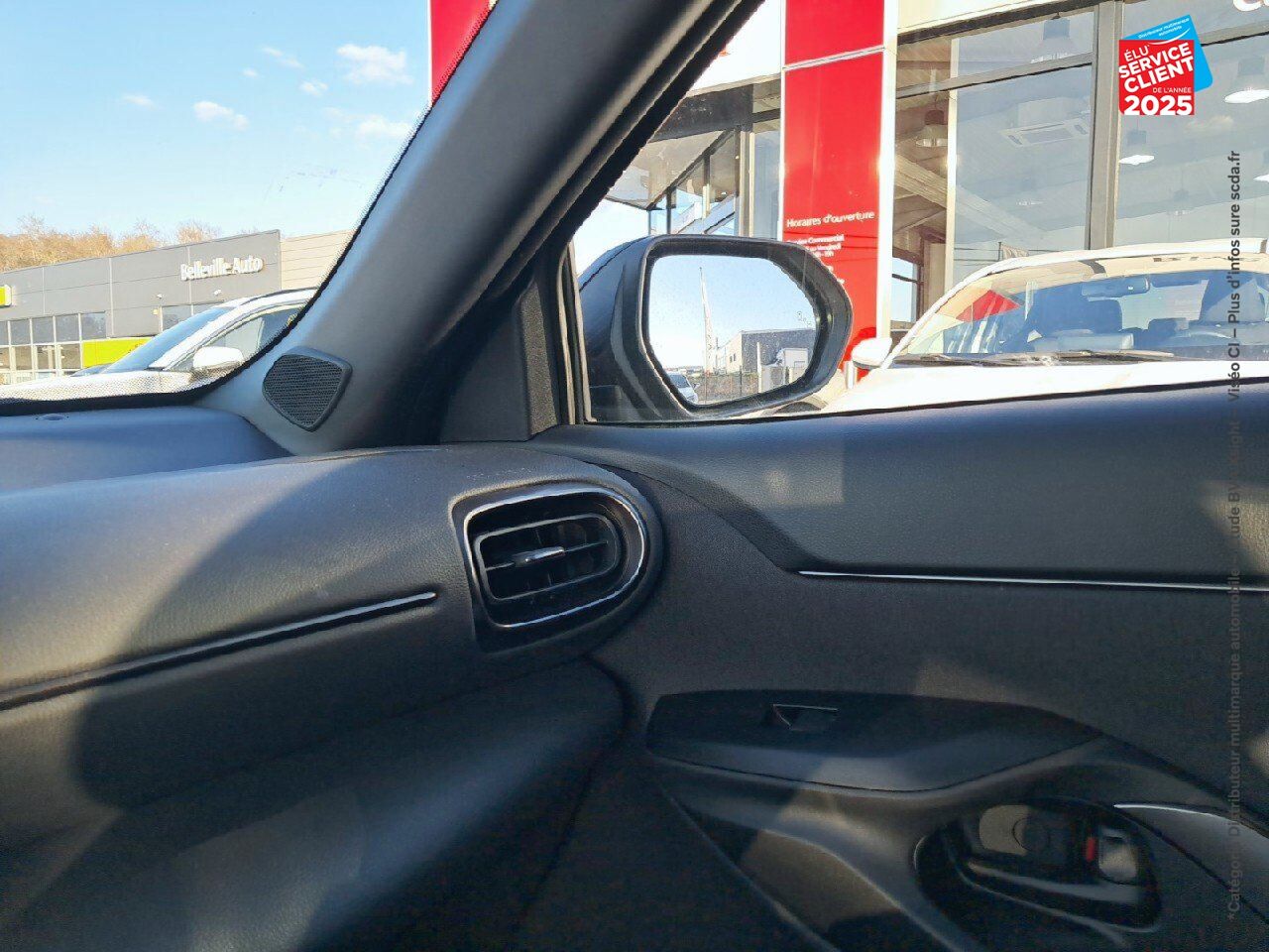 Véhicule d'occasion TOYOTA YARIS CROSS 116H GR SPORT MY22 SIEGES CHAUF CARPLAY chez Toyota Thionville
