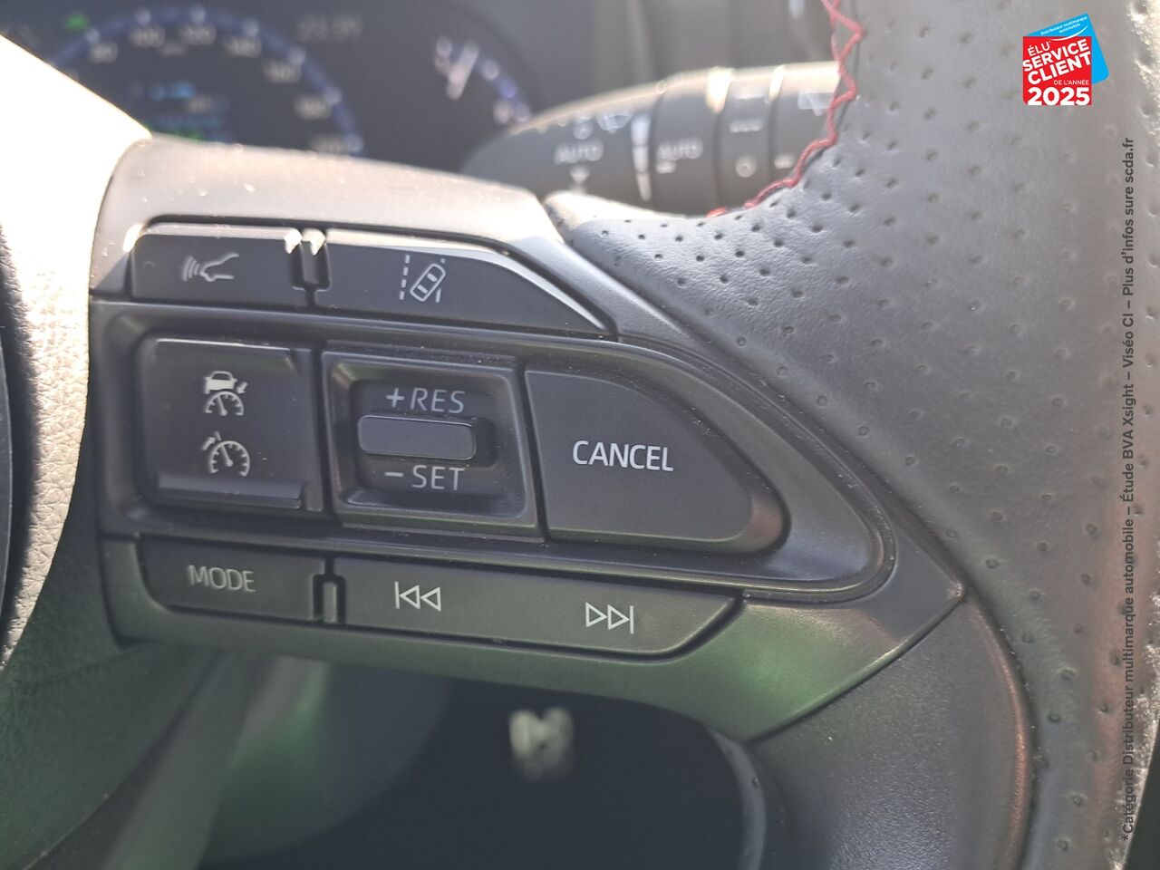 Véhicule d'occasion TOYOTA YARIS CROSS 116H GR SPORT MY22 SIEGES CHAUF CARPLAY chez Toyota Thionville