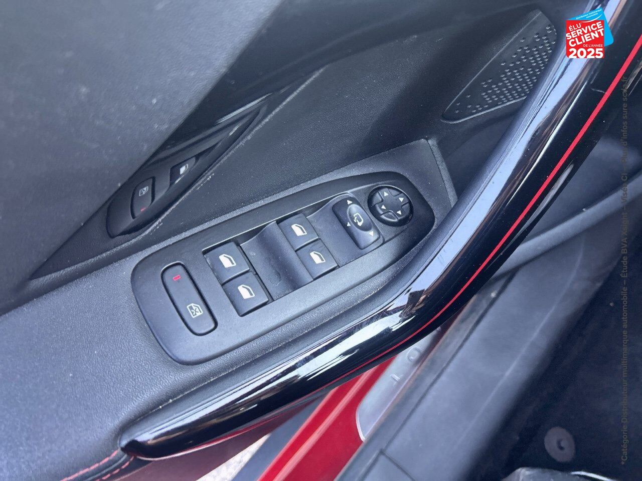 Véhicule d'occasion PEUGEOT 2008 1.2 PURETECH 130CH E6.C GT LINE SS chez Renault Saint-Louis