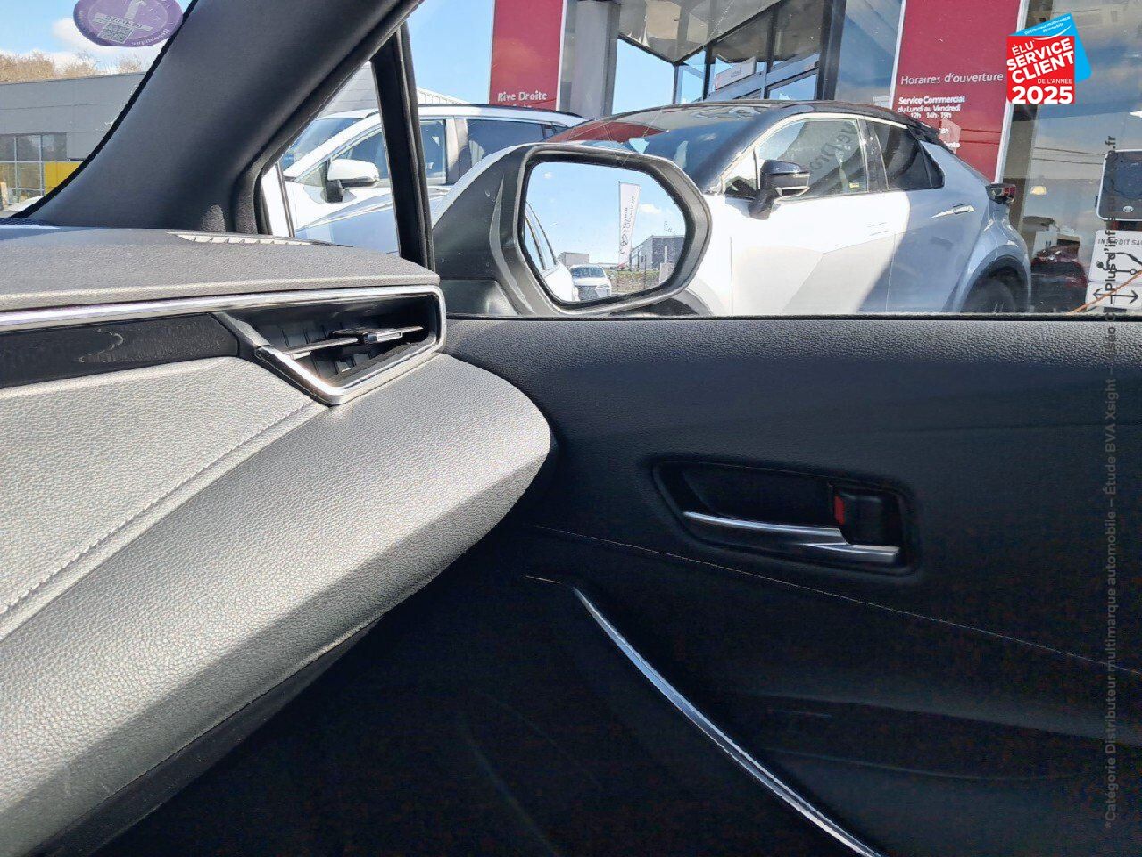 Véhicule d'occasion TOYOTA COROLLA TOURING SPT 2.0 196CH DESIGN MY23 chez Toyota Verdun