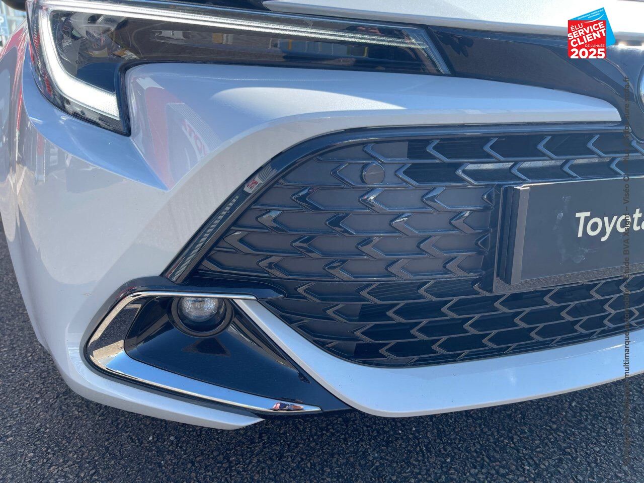 Véhicule d'occasion TOYOTA COROLLA TOURING SPT 1.8 140CH DESIGN MY23 SIEGES CHAUF CAMERA CARPLAY chez Toyota Saint Dizier