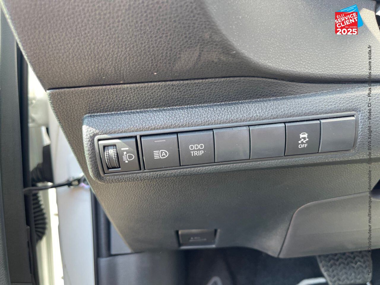 Véhicule d'occasion TOYOTA COROLLA TOURING SPT 1.8 140CH DESIGN MY23 SIEGES CHAUF CAMERA CARPLAY chez Toyota Saint Dizier